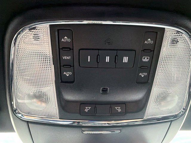 Used 2020 Chrysler 300 S RWD image 26
