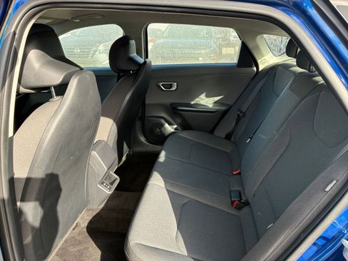 Used 2025 Kia K4 LXS image 19