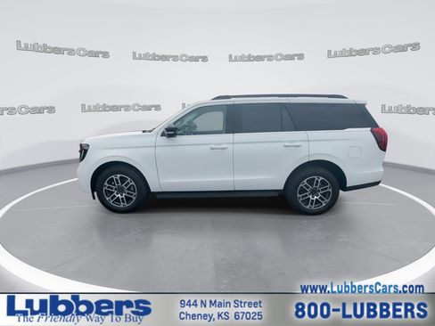 Used 2025 Ford Expedition Active AWD/4WD image 5