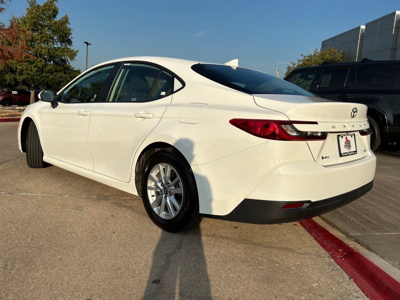 Used 2026 Toyota Camry LE FWD image 8