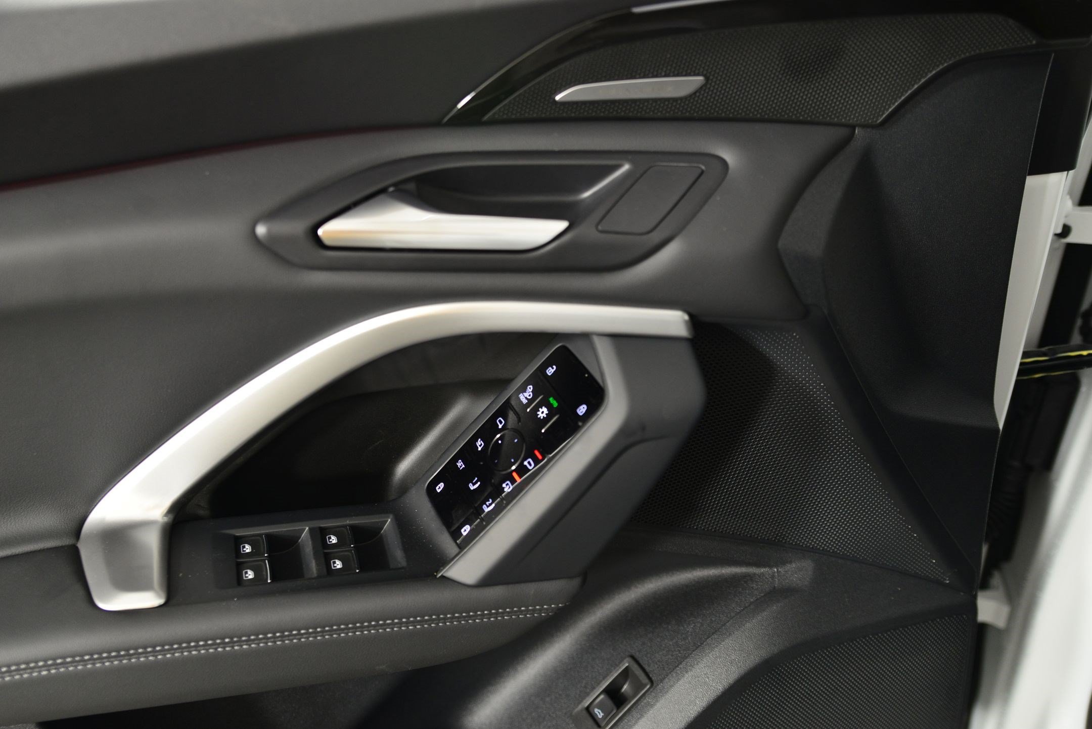 New 2025 Audi Q5 Premium Plus AWD/4WD image 10