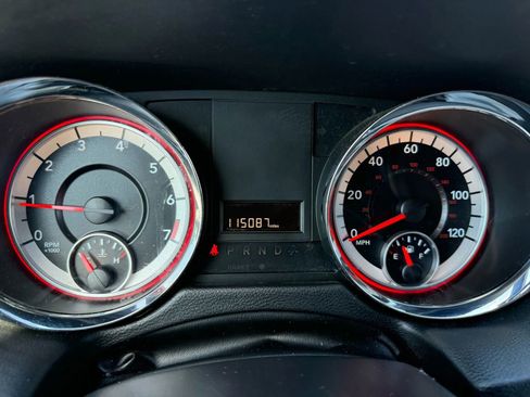 Used 2017 Dodge Grand Caravan SXT image 14