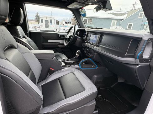 Used 2023 Ford Bronco Black Diamond image 17