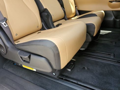 Used 2024 Kia Carnival EX FWD image 59