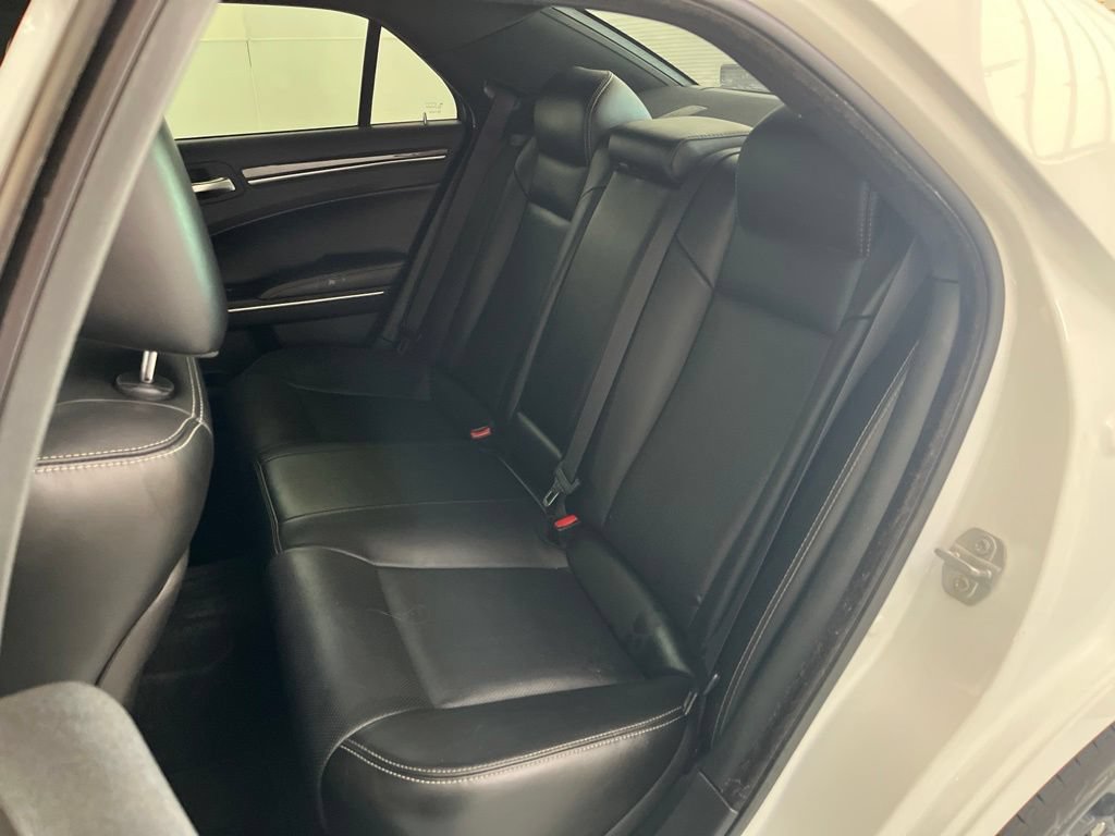 Used 2019 Chrysler 300 S w/ 300S Premium Group 2 RWD image 19