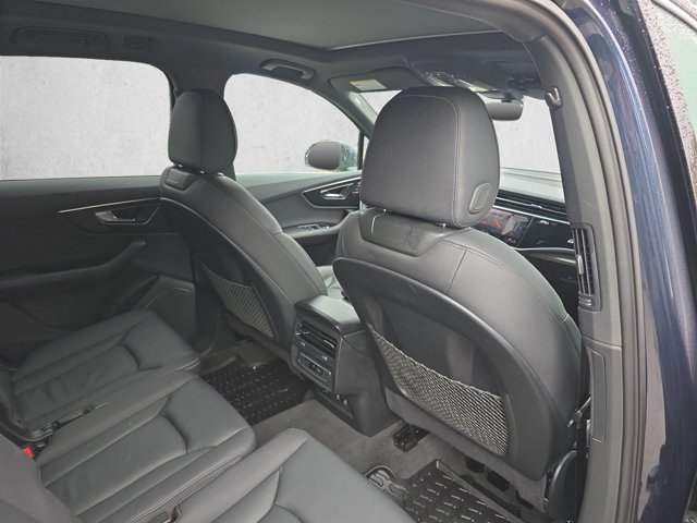 Used 2025 Audi Q7 2.0T Premium w/ Convenience Package AWD/4WD image 24