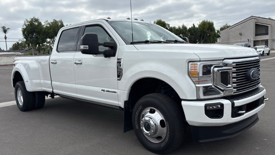 Used 2021 Ford F350 Platinum AWD/4WD image 3