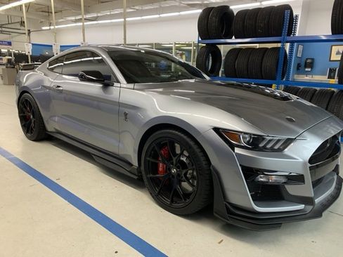 Used 2022 Ford Mustang Shelby GT500 w/ Technology Package image 4