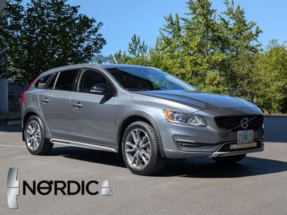 Used 2018 Volvo V60 T5 Cross Country w/ Convenience Package