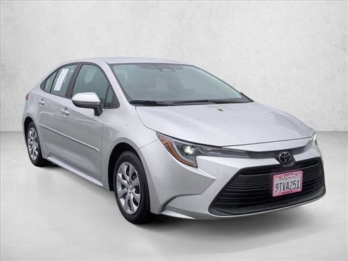 Certified 2025 Toyota Corolla LE image 4