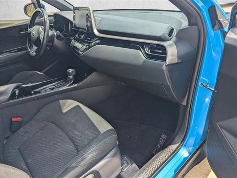 Used 2019 Toyota C-HR XLE FWD image 20