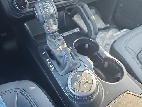 New 2024 Ford Bronco Big Bend w/ Sasquatch Package image 25