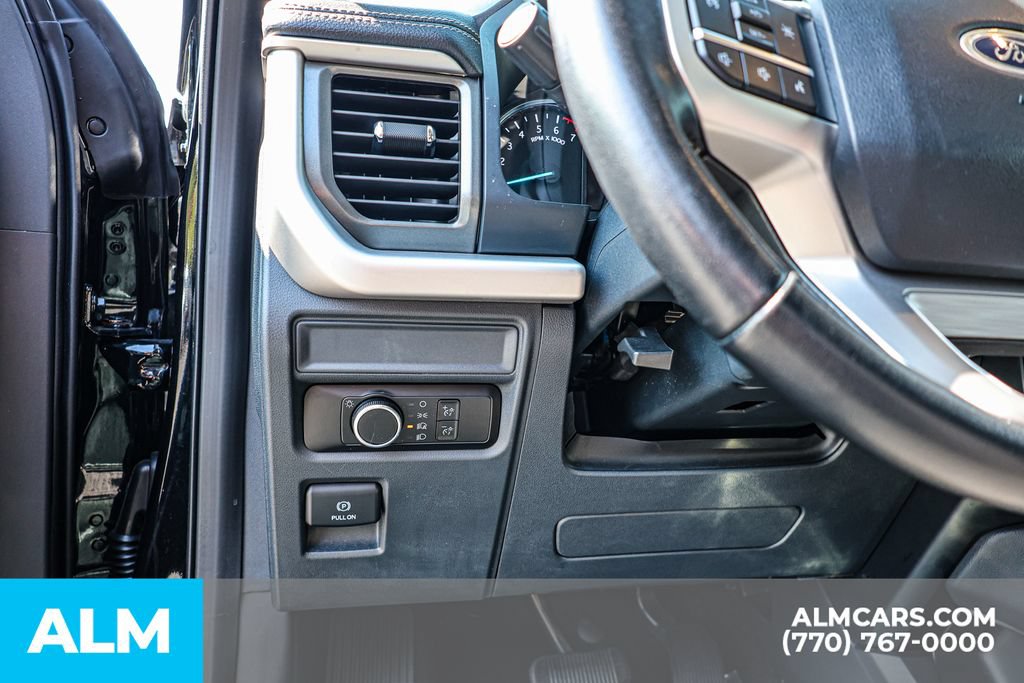 Used 2024 Ford Expedition XLT RWD image 27