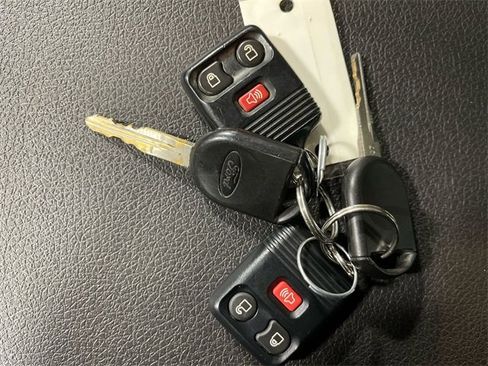 Used 2010 Ford F250 XLT image 19