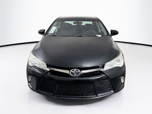 Used 2017 Toyota Camry SE FWD image 6