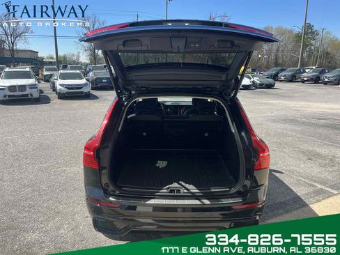 Used 2023 Volvo XC60 B5 Plus image 28