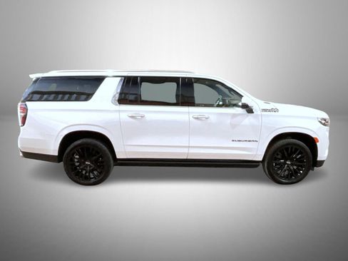Certified 2021 Chevrolet Suburban High Country w/ Premium Package AWD/4WD image 4