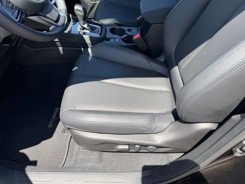 Used 2025 Subaru Forester Limited image 25