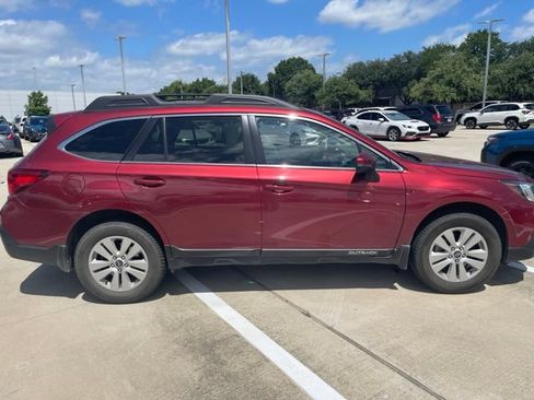 Used 2019 Subaru Outback 2.5i Premium w/ Popular Package #2 AWD/4WD image 2