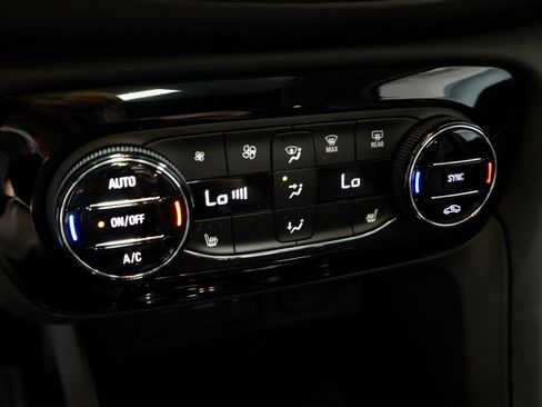 Used 2023 Buick Encore GX Essence w/ Experience Buick Package AWD/4WD image 33