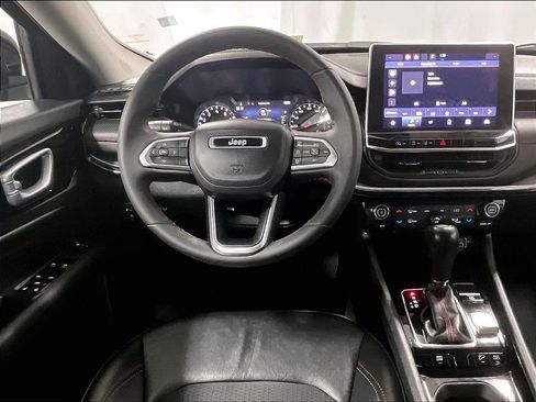 Used 2022 Jeep Compass Trailhawk AWD/4WD image 17