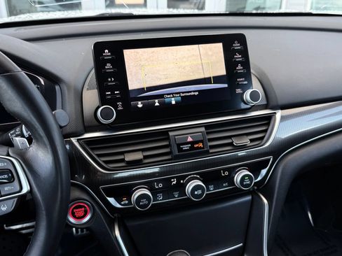 Used 2022 Honda Accord Sport image 40