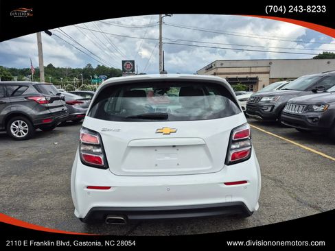 Used 2020 Chevrolet Sonic LT FWD image 6