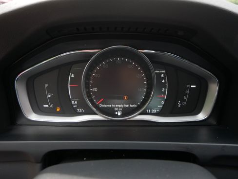 Used 2018 Volvo S60 T5 Inscription Platinum w/ Climate Package AWD/4WD image 22