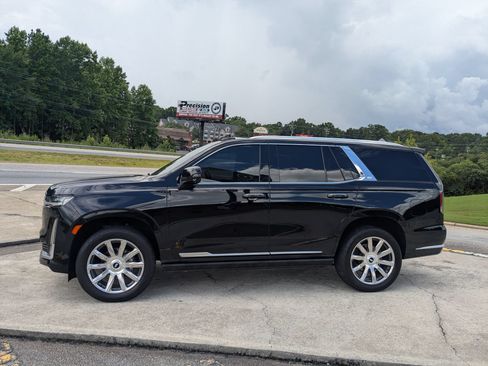Used 2022 Cadillac Escalade Premium Luxury Platinum w/ Heavy-Duty Trailer Package AWD/4WD image 8