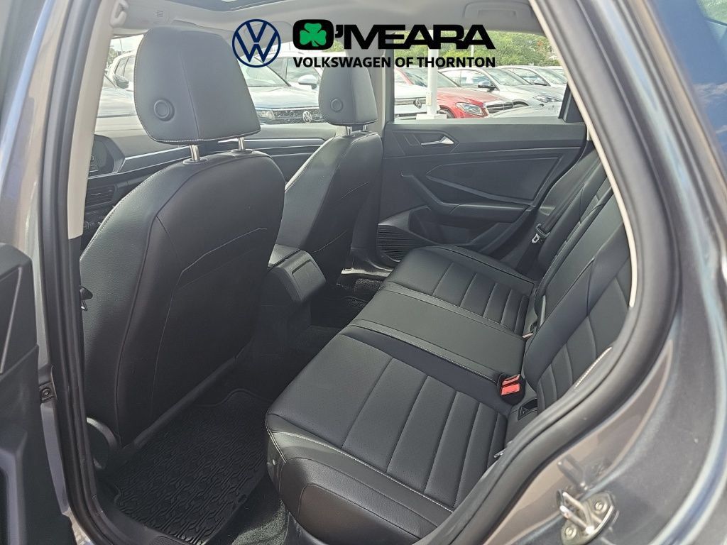 Used 2023 Volkswagen Jetta SE FWD image 6