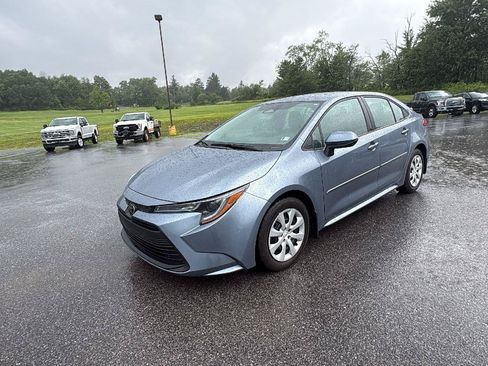 Used 2023 Toyota Corolla LE w/ Carpet Mat Package (TMS) FWD image 8