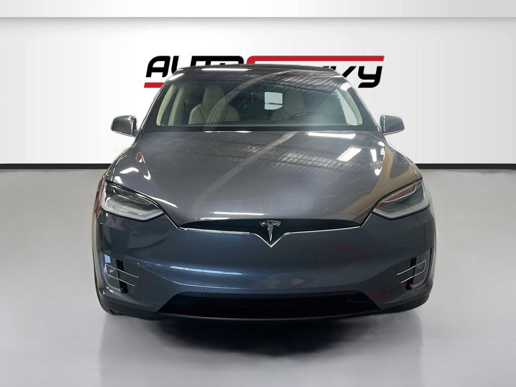 Used 2019 Tesla Model X AWD/4WD image 2