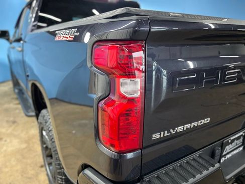 Used 2022 Chevrolet Silverado 1500 Custom Trail Boss AWD/4WD image 9