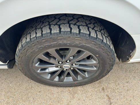 Used 2023 Ford Expedition Max Platinum AWD/4WD image 13