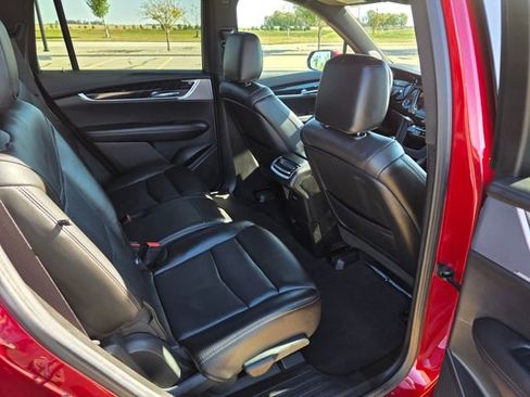 Used 2023 Cadillac XT6 Premium Luxury image 25