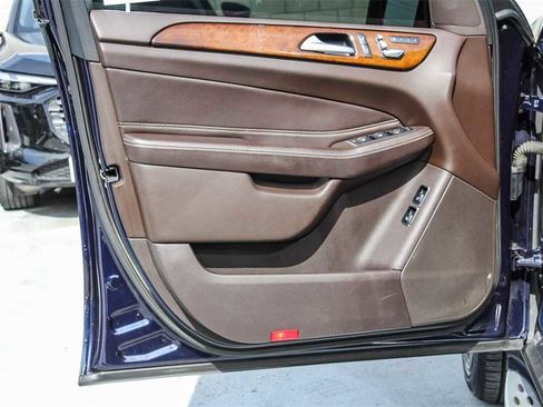 Used 2018 Mercedes-Benz GLS 450 4MATIC image 22