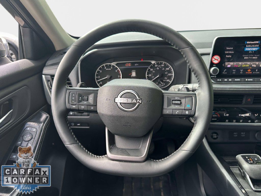 Used 2026 Nissan Rogue SV AWD/4WD image 16