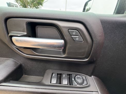 Used 2021 Chevrolet Silverado 1500 Custom Trail Boss AWD/4WD image 25