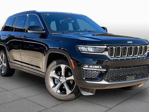 Used 2024 Jeep Grand Cherokee Limited w/ Trailer Tow Package AWD/4WD image 2