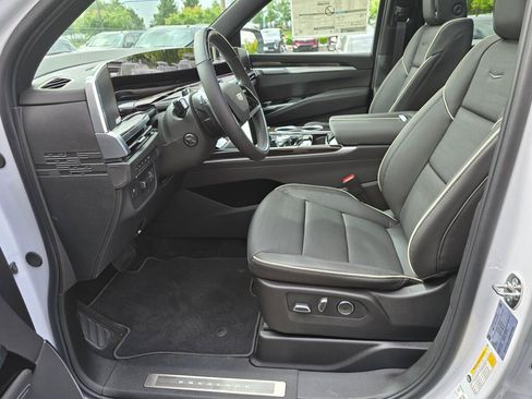 New 2026 Cadillac Escalade Luxury AWD/4WD image 38