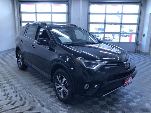 Certified 2018 Toyota RAV4 XLE w/ Plus Extra Value Package AWD/4WD image 37
