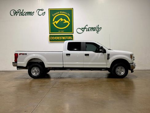 Used 2019 Ford F250 XL w/ Power Equipment Group AWD/4WD image 2