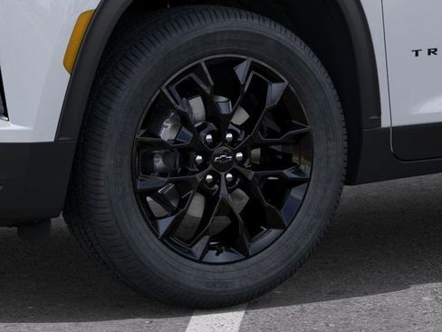 New 2026 Chevrolet Traverse LT w/ Midnight/Sport Edition FWD image 9