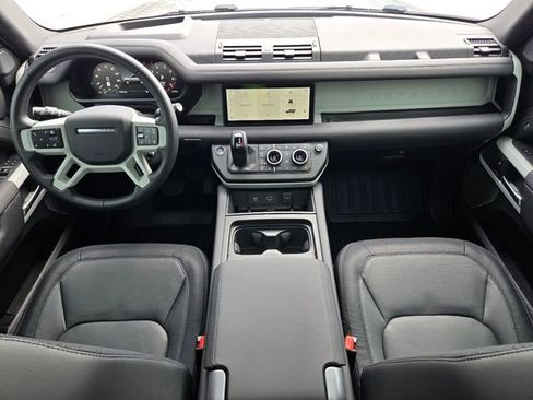 Used 2024 Land Rover Defender 110 X-Dynamic SE AWD/4WD image 2