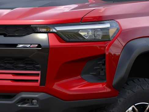 New 2026 Chevrolet Colorado ZR2 w/ Technology Package AWD/4WD image 10