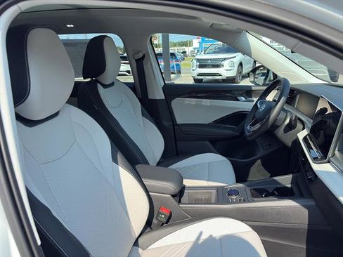 New 2025 Volkswagen Tiguan SE AWD/4WD image 9