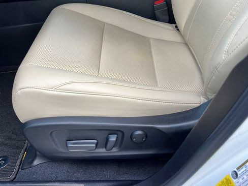 Used 2022 Lexus RX 350L FWD w/ Premium Package image 16