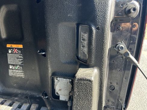 Used 2022 GMC Sierra 1500 SLT image 22