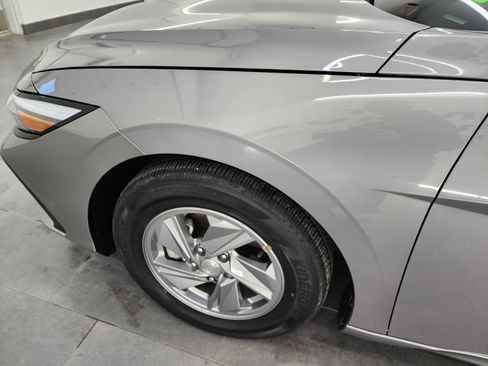 Used 2024 Hyundai Elantra SE image 33