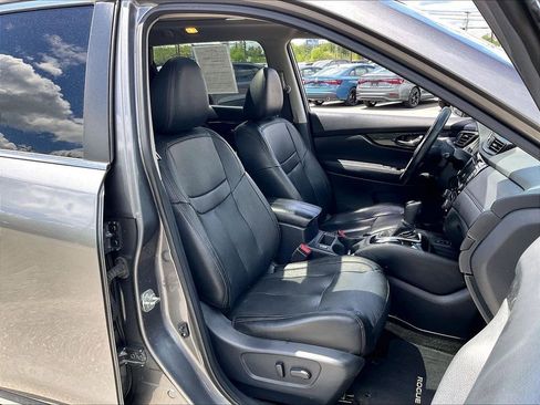 Used 2019 Nissan Rogue SL w/ Premium Package AWD/4WD image 10
